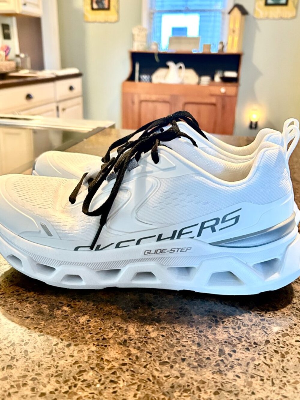 Skechers White Sneakers Size 8.5